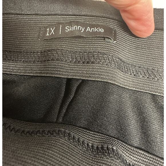 TALBOTS Dress Pants 1X Skinny Ankle Pull On Black Ankle Button Accents Leggings - Picture 4 of 9